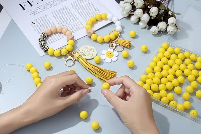 MAIBAOTA 120 Pcs Yellow Silicone Beads 15 mm Yellow Beads for Keychain/Pens/Bracelet/Necklace Making Focal Beads Loose Rubber Round Silicone Beads Bulk for Craft Making（with Boxed Kits）