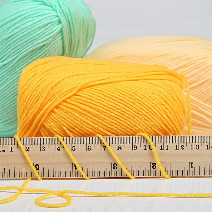 LIHAO 15 Skeins Acrylic Yarn for Crocheting Beginners Crochet Kit with 2.5mm Hook, 2625 Yards Bulk Anti-Splitting Yarn Bundles for Amigurumi, Granny Squares and DIY Crafting