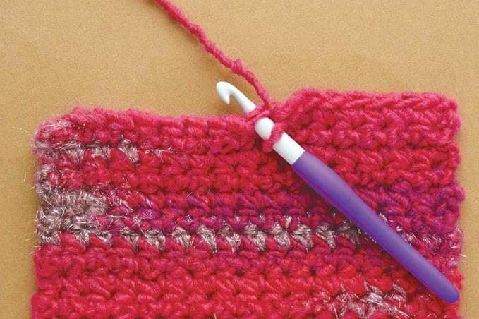 Clover 1045/G Purple Amour Crochet Hook, Size G, 4.0mm