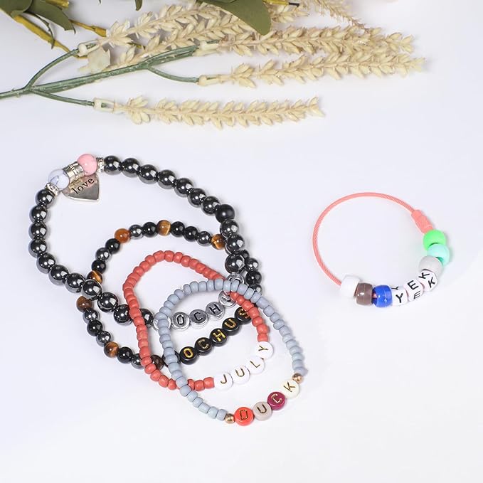 Yochus 1000pcs White Round Acrylic Alphabet Beads 4x7mm Black Letter A-Z Beads for Jewelry Making and DIY Bracelets, Necklaces, Key Chains