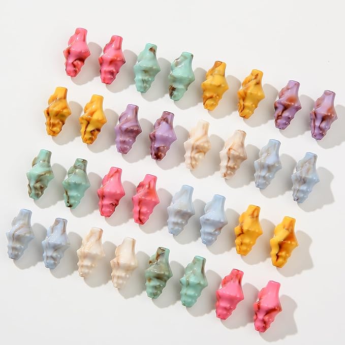 200pcs Acrylic Seashell Beads Ocean Sea Theme Conch Charms Summer Hawaii Beaded for Jewelry Making Beading Kit Bracelets DIY Supplies (Conch)
