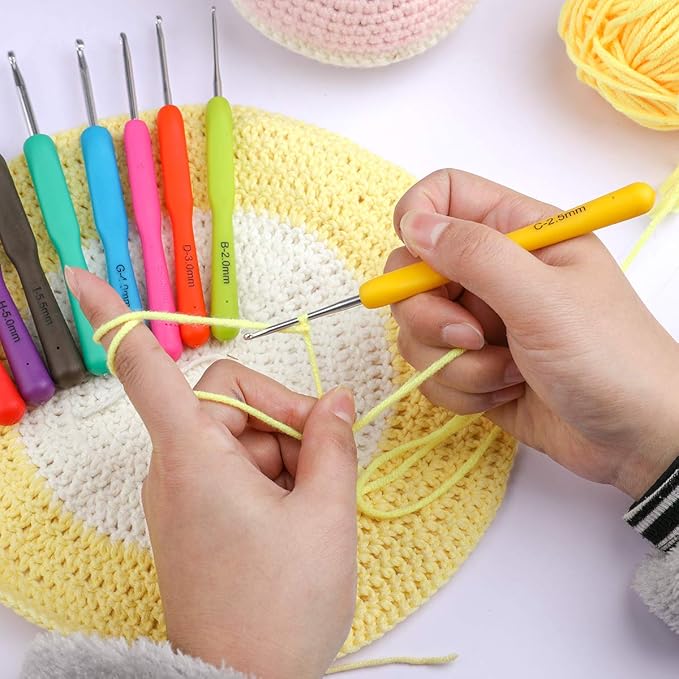 Looen Crochet Hooks Set-Yarn Needles Coloured Aluminum with Storage Case Rubbery Handle Ergonomic Comfort Grip DIY Craft Handmake Kit 47pcs