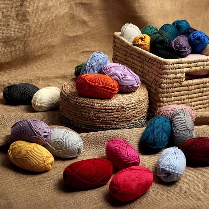 100% Pure Wool Yarn Superwash Set of 3 Skeins (150 Grams) DK Weight - Sourced Directly from Peru - Heavenly Soft and Perfect for Knitting and Crocheting (Emerald Green)