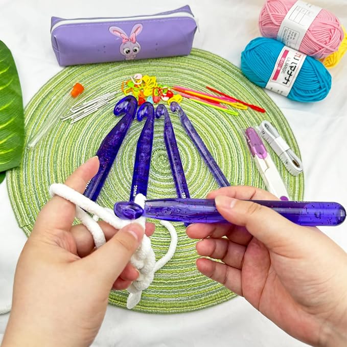 43 Pcs Large Crochet Hooks Set,12mm 15mm 18mm 20mm 25mm Large Crochet Hooks for Chunky Yarn,Plastic Crystal Smooth Big Crochet Needles for Handmade DIY Crochet with Storage Bag