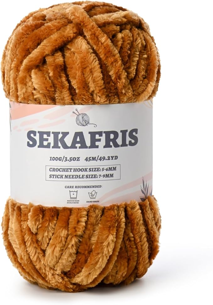 Fuzzy Chunky Chenille Yarn for Crocheting，Soft Plush Yarns for Hand Knitting，Bulky 100 g（49.2 yd） Baby Blanket Yarn for Crocheting Amigurumi，Crochet Fluffy Velvet Yarns (Brown)