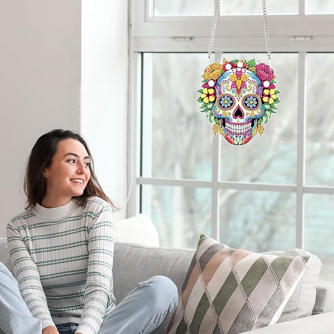 DIY 5D Diamond Painting Hanging Ornament, Skull Design Diamond Art Pendant for Wall, Door, or Window Decoration, Crystal Rhinestone Kit for Halloween, Birthday or Festival Gifts