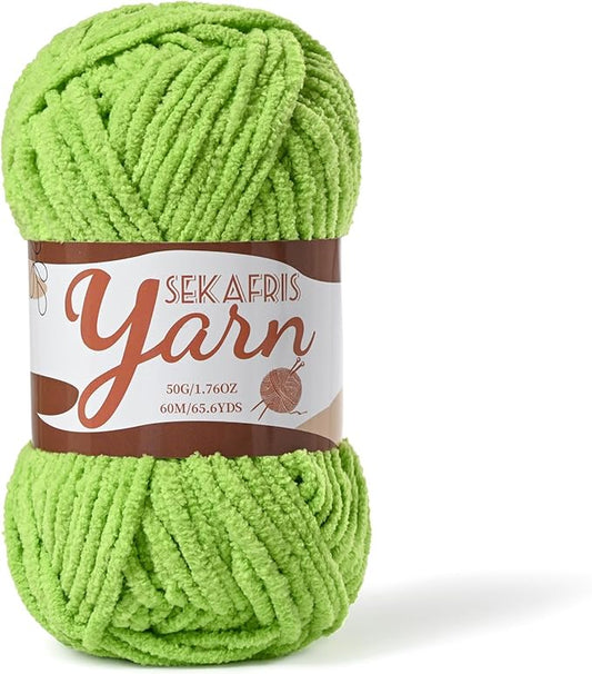 Fluffy Velvet Yarn for Crocheting，Baby Blanket Yarn for Crocheting Soft，50g(65.6yds) Amigurumi Yarns，Plush Chenille Crochet Yarns，Puzzle Yarn for Crochet Weaving Craft(Grass Green)