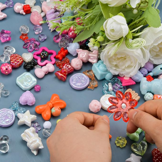 ABONDEVER 245-300Pcs Assorted Acrylic Beads for Bracelets Making Cute Star Bow Flower Candy Heart Gummy Bear Butterfly Aesthetic Beads for DIY Jewelry Keychain Necklace Phone Charms(Random)