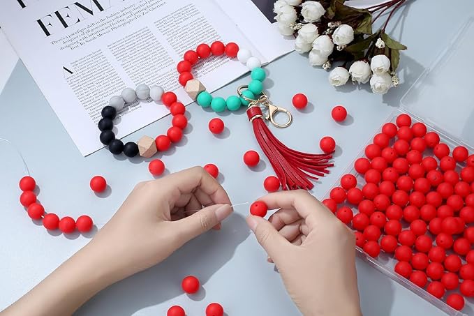 MAIBAOTA 120 Pcs Strawberry Red Silicone Beads 15 mm Strawberry Red Beads for Keychain/Pens/Bracelet/Necklace Making Round Silicone Beads Bulk for Craft Making（with Boxed Kits）
