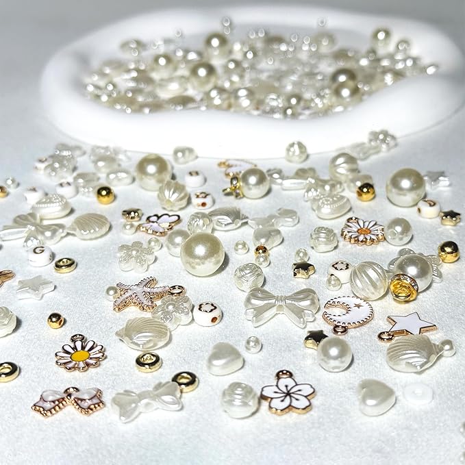 1680pcs Assorted Pearl Beads Bracelet Making Kit, Flower Bow Butterfly Star Heart Cly Bead Letter Gold Spacer Bead Kawaii Aesthetic Acrylic Cute Beads Charms for Jewelry Bracelet Making DIY Necklace