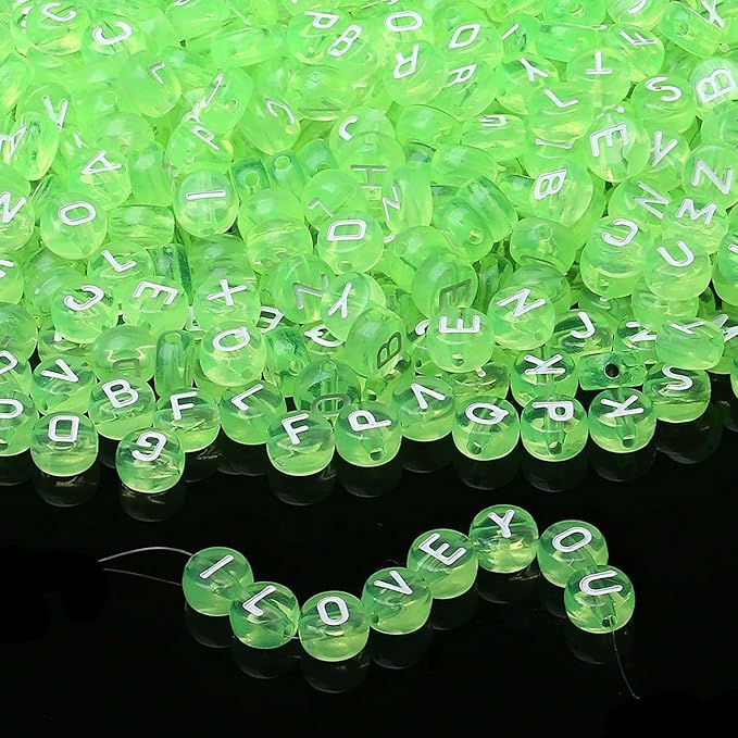 LAIDANLA 1500PCS Acrylic Letter Beads Alphabet White Letters Green Transparent Round Bead 7×4mm for Jewelry Bracelets Necklaces Key Chains Making