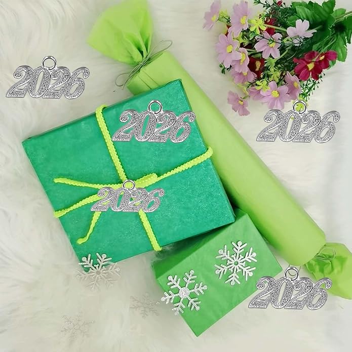 50 pieces 2026 Year Charm for Graduation Tassel Graduation Charm Pendant for DIY Jewelry Making