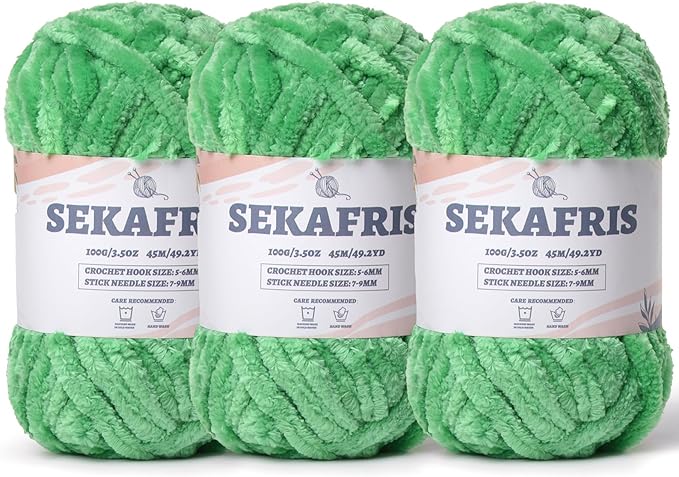 Fuzzy Chunky Chenille Yarn for Crocheting，Soft Plush Yarns for Hand Knitting，Bulky 3x100g（3x49.2 yd） Baby Blanket Yarn for Crocheting Amigurumi，Crochet Fluffy Velvet Yarns (Green)