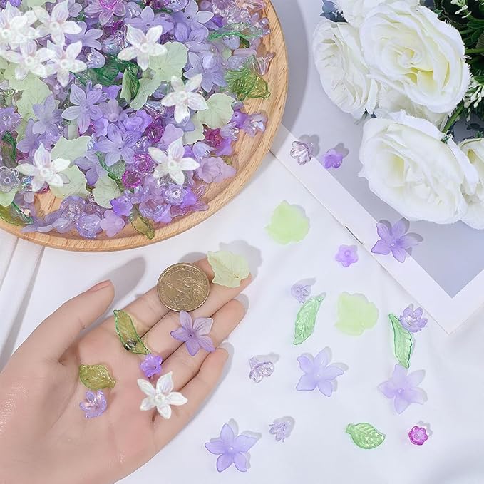 500Pcs Acrylic DIY Flower Leaf Beads Kits Including Assorted Purple Flower Loose Beads Maple Leaf Pendants Charms Acrylic Floral Caps for Earring Bracelet Necklace Craft Jewelry Making