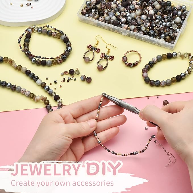 Rired 27 Craft Beads Bracelet Making Kit, 900pcs Grey Beads Include Assorted Glass Beads, Bicone Beads, Spacer Seed Beads for Jewelry Making, Necklace, Phone Charms and DIY Earrings