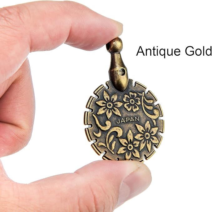 Mudder 2 Pieces Yarn Cutter Pendants Antique Gold Silver Metal Thread Cutter Pendant Round Shape for DIY Sewing Tools(Antique Gold)