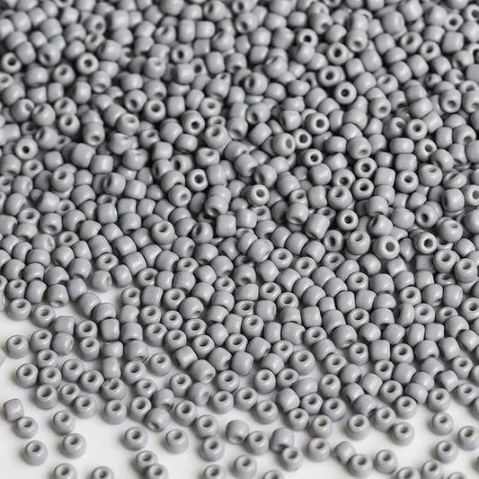 Bala&Fillic Grey Color 3mm Seed Beads About 3600pcs/100Grams in Bag, 8/0 Glass Craft Beads for Making Bracelet and Necklace (Grey)