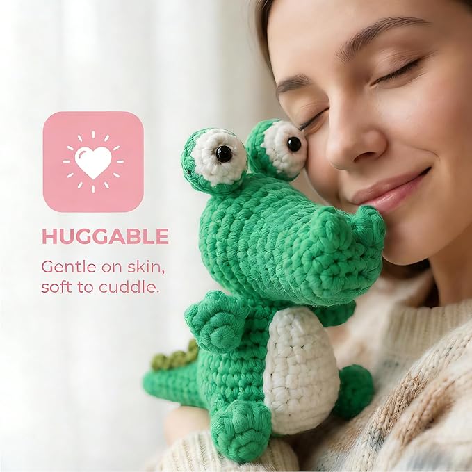 minimal beee Crocodile Crochet Kit for Beginners, Animals Easy-Peasy Yarn with Complete Starter Supplies, DIY Gift for Adults Crafts, Includes Video Tutorials & Patterns