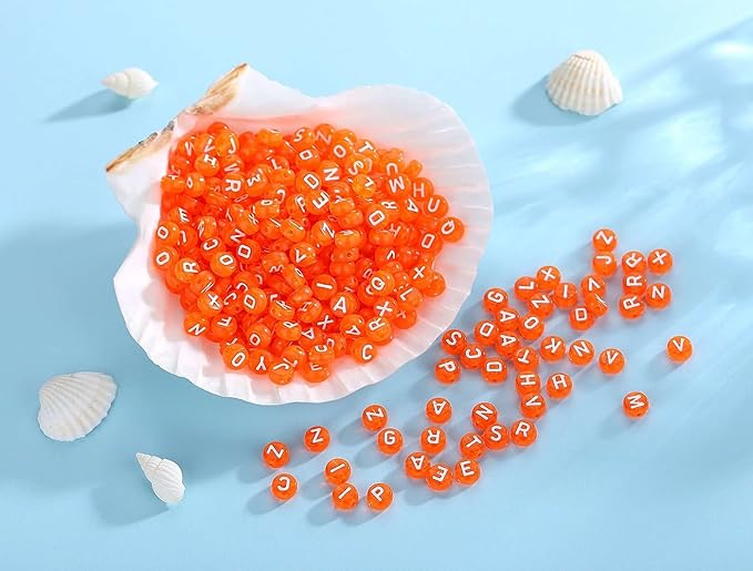 LAIDANLA 1500PCS Acrylic Letter Beads Alphabet White Letters Orange Transparent Round Bead 7×4mm for Jewelry Bracelets Necklaces Key Chains Making