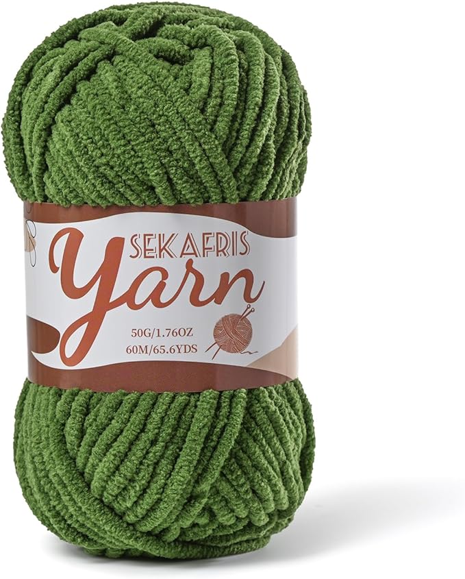 Fluffy Velvet Yarn for Crocheting，Baby Blanket Yarn for Crocheting Soft，50g(65.6yds) Amigurumi Yarns，Plush Chenille Crochet Yarns，Puzzle Yarn for Crochet Weaving Craft(Pine Green)
