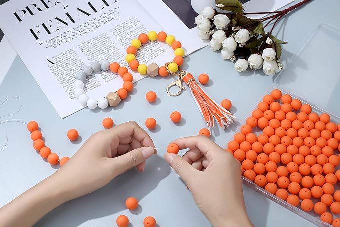 MAIBAOTA 120 Pcs Orange Silicone Beads 15 mm for Keychain/Pens/Bracelet/Necklace Making - Focal Loose Rubber Round Bulk Craft Supplies (With Boxed Kits)