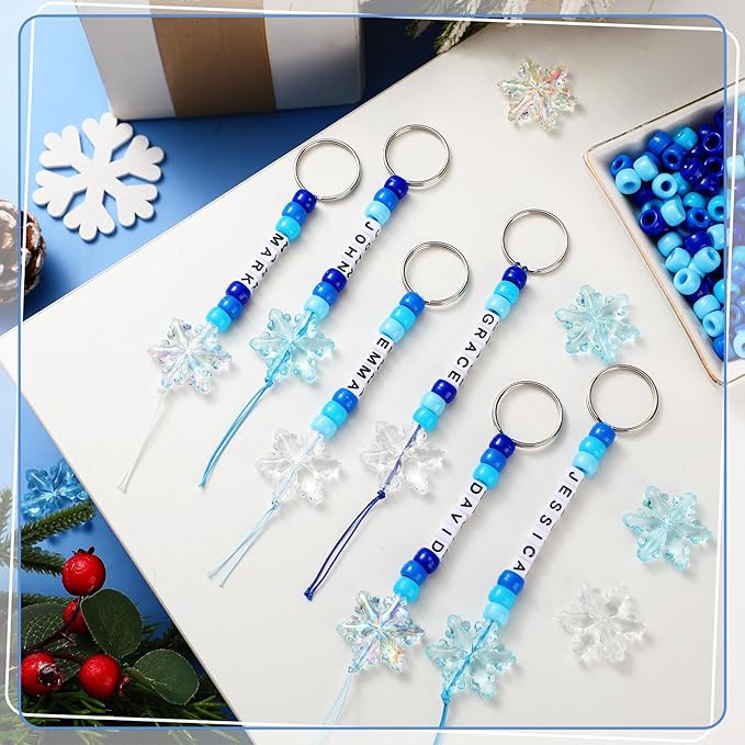 Landical 564 Pcs Snowflake Keychain Making Kit DIY Bead Key Chain Set Christmas Winter Charm Adjustable Letter Bead Craft Xmas Gift Jewelry Backpack Accessories Holiday Party Favor(Lovely Color)