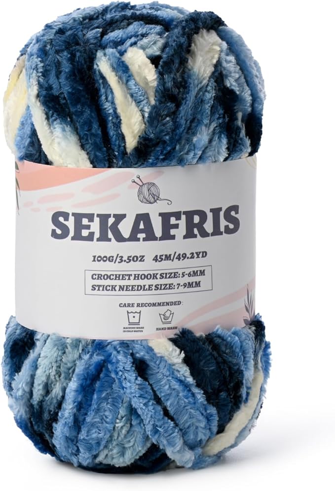 Fuzzy Chunky Chenille Yarn for Crocheting，Soft Plush Yarn for Hand Knitting，Bulky 100 g（49.2 yd） Baby Blanket Yarn for Crocheting Amigurumi Yarns，Crochet Fluffy Velvet Yarn (Blue-White)