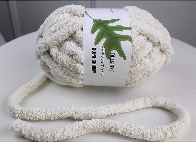 DDL&HEXI 2 Skeins Super Chenille Chunky Yarn,Blanket Making Kit,Jumbo Knitting Yarn 2x8oz 226g per Bag (White)