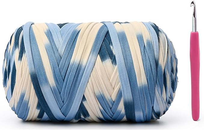 Elastic Fabric T Shirt Yarn for Crocheting，Beginner Crochet Yarns with Polyester Spandex Blend,Total 400g/114yds Soft Tshirt Yarn for Crochet Crafts/Bags/Baskets（Blue-White）