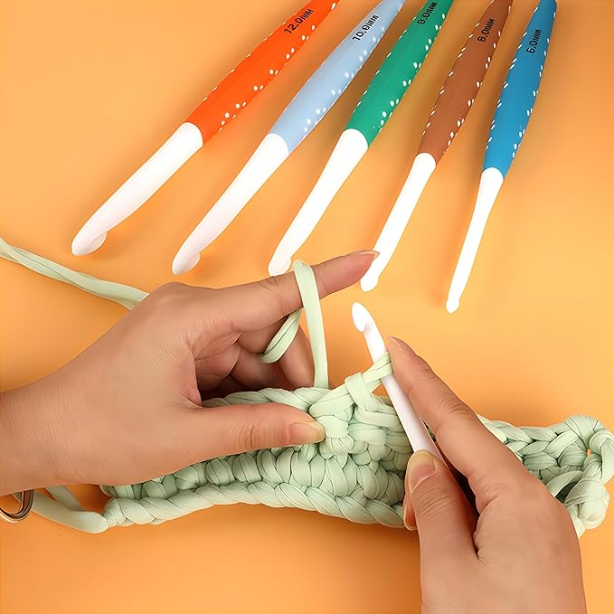Froggod 6 Sizes Large Crochet Hooks Set, 6mm 7mm 8mm 9mm 10mm 12mm Crochet Hooks for Chunky Yarn, Long Ergonomic Crochet Needles with Rubber Handle