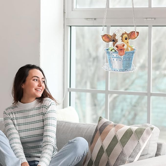 AiYuanzsh Cow in Barrel Diamond Art Hanging Pendant Kit, 5D DIY Acrylic Special Shaped Rhinestone Diamond Painting Ornament for Wall, Door, or Garden Decoration, Handmade Craft Gift for Adults