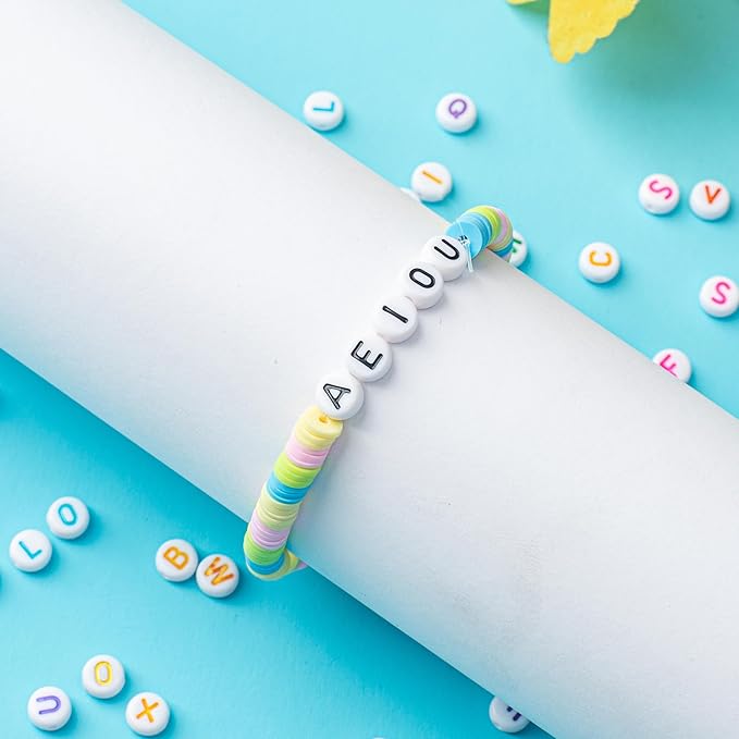 1400pcs letter beads, 4x7 mm acrylic alphabet beads, beads for jewelry and bracelet making, in 28 grid box (white and colorful)