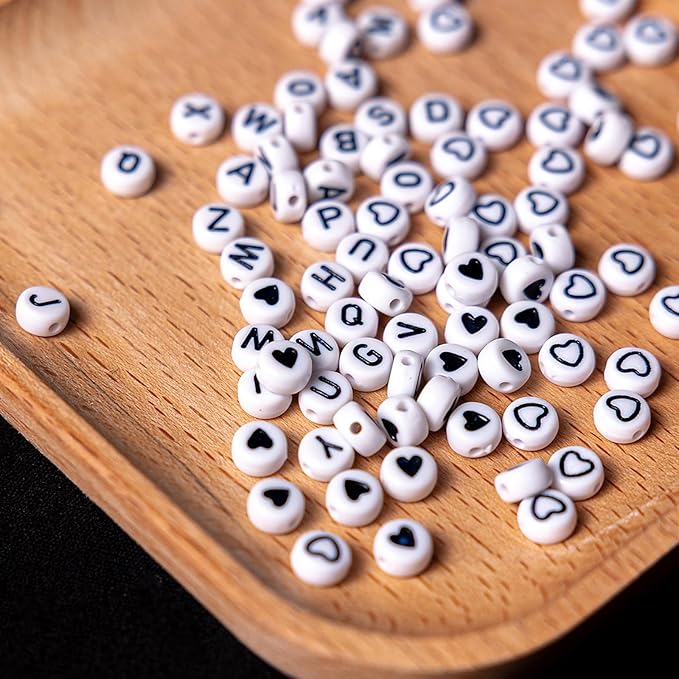 nikkiGuo 1250 PCS Letter Beads Kit with Elastic Cord – Alphabet A–Z, Numbers, Heart, Moon, Star, Smiley Beads for Friendship Bracelets & DIY Jewelry (White Beats & Black Letters)