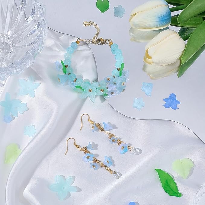500Pcs Acrylic DIY Flower Leaf Beads Kits Including Assorted Blue Flower Loose Beads Maple Leaf Pendants Charms Acrylic Floral Caps for Earring Bracelet Necklace Craft Jewelry Making