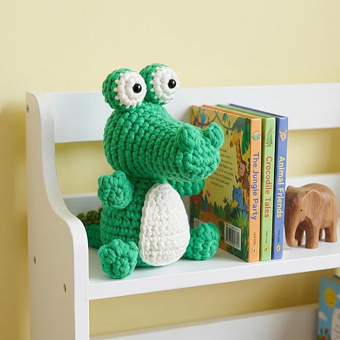 minimal beee Crocodile Crochet Kit for Beginners, Animals Easy-Peasy Yarn with Complete Starter Supplies, DIY Gift for Adults Crafts, Includes Video Tutorials & Patterns