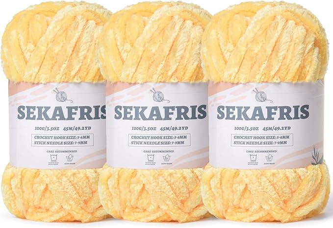 Fuzzy Chunky Chenille Yarn for Crocheting，Soft Plush Yarn for Hand Knitting，Bulky 3x100g（3x49.2 yd） Baby Blanket Yarn for Crocheting Amigurumi Yarns，Crochet Fluffy Velvet Yarns (Light Yellow)