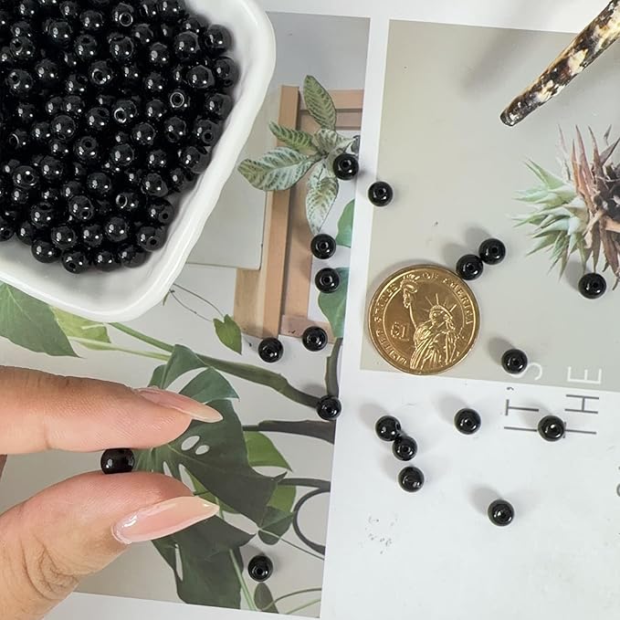 6mm Round Glass Beads for Jewelry Making, 900Pcs Glass Seed Beads for Bracelets, DIY Crafts (Black)