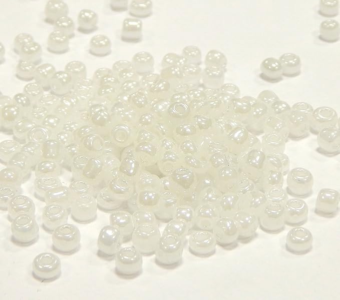 Perlin Glass Seed Beads 4mm 6/0 Round 1100pcs Mini Small Pony Spacer Beads Kit for Jewelry Making Earrings Bracelets Pendants Waist DIY Handmade (White Ceylon)