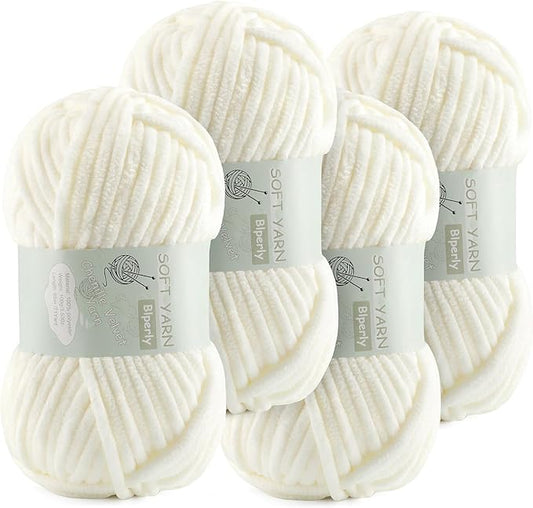 Chunky Chenille Yarn Velvet Soft Super Bulky Size 6 for Crocheting Knitting, Baby Blanket Yarn, 100g 71 Yds per Skein, Easy to Use for Scarves, Amigurumi, Crafts (4, Milky White)