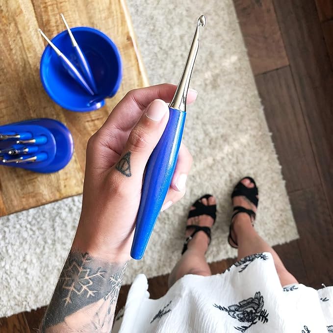 Furls Crochet Hook, Odyssey Blue, Nickel Plated Tip for Effortless Glide, Ergonomic Handle Crochet Hooks 7" (Odyssey Blue, P - 10.00MM)