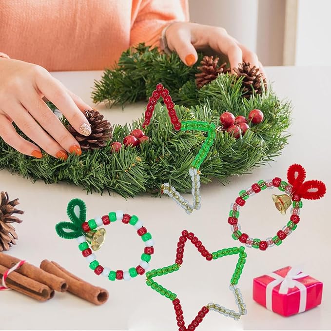 Christmas Beads 2400 Pcs，Christmas Pony Beads,Glitter Pony Bead Bulk for Necklace Bracelets Earrings Jewelry Making Party Decoration Supplies DIY Craft
