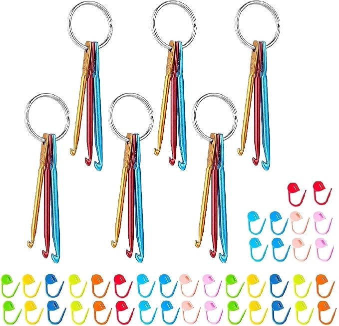 Zuoyou 6 Sets Mini Crochet Hook Keychain with 40pcs Plastic Colored Stitch Markers, Aluminum Crochet Knitting Needles 3 Sizes/Set (3mm/4mm/5mm)