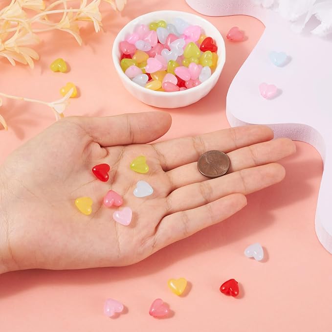 FASHEWELRY 100pcs Mini Clear Acrylic Heart Beads Dyed Colorful Heart Shape Spacer Beads Mixed Color Acrylic Loose Bead Bulk for Bracelet Necklace Earring Jewelry Making