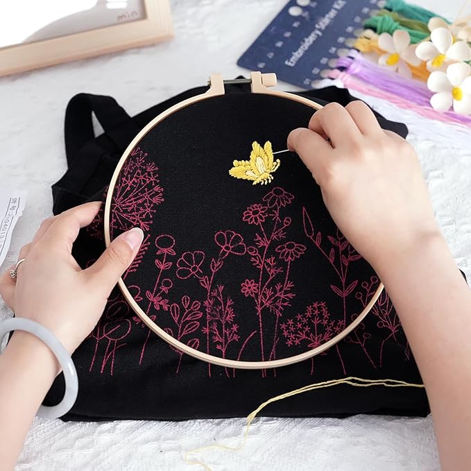 Canvas Tote Bag Embroidery Kit, Embroidery Kit for Beginners Adults, Embroidery Starter kit with Flower Pattern, Canvas Bag Cross Stitch Kits, Cross Stitch Kit with Hoops, Color Threads and Tool