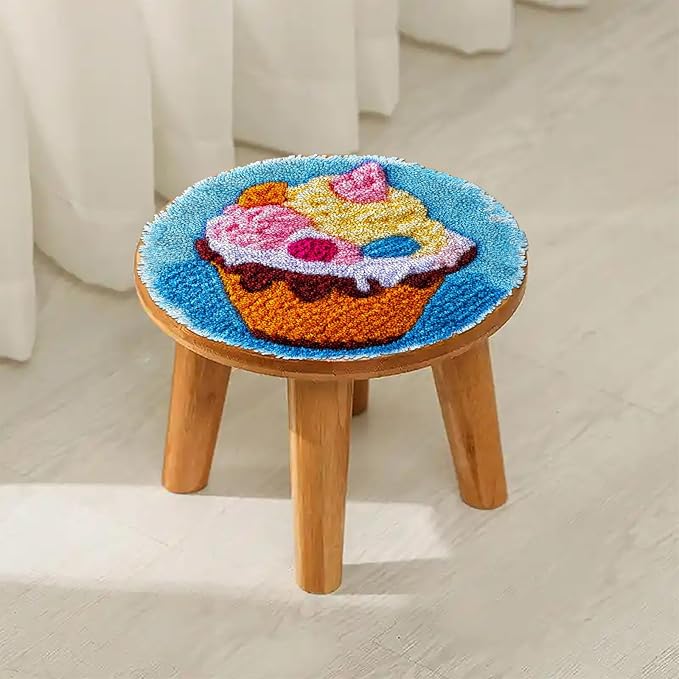 Latch Hook Mini Rug Kit Cute Ice Cream Cup Easy for Beginners Round Shape Carpet Crochet Yarn Craft DIY Hook and Latch Little Tapestry for Home Decor 30x30cm