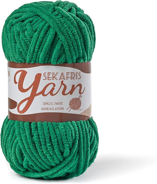Fluffy Velvet Yarn for Crocheting，Baby Blanket Yarn for Crocheting Soft，50g(65.6yds) Amigurumi Yarns，Plush Chenille Crochet Yarns，Puzzle Yarn for Crochet Weaving Craft(Greener)