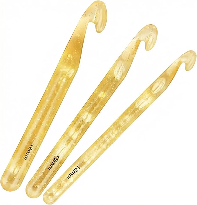 Big Huge Crochet Hook Set Size 12mm(O)/15mm(P/Q)/18mm 3Pcs Large Crochet Hooks Needles for Giant Easy Chunky Yarn Carpet Scarf Bulky Wool Roving Weaving (Gold-12/15/18mm)