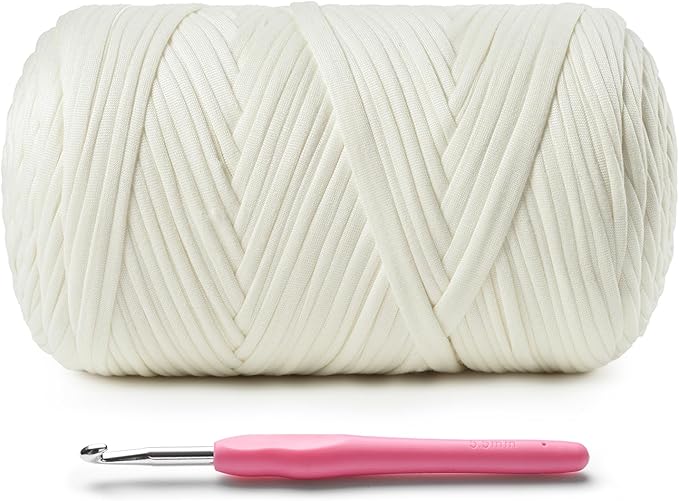 Elastic Fabric T Shirt Yarn for Crocheting，Beginner Crochet Yarns with Polyester Spandex Blend,Total 400g/114yds Soft Tshirt Yarn for Crochet Crafts/Bags/Baskets（Milky White）