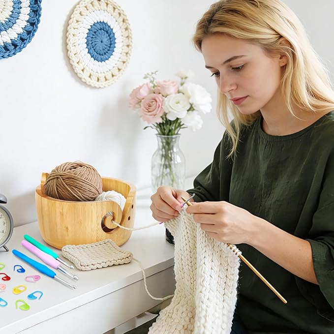 Wooden Pig Yarn Bowl Set, 6.7in x 4.1in Large Yarn Bowl for Crocheting, Complete Crochet Accessories Kit with 12 Size Crochet Hooks, Tape Measure, Counter, Scissors & Storage Bag