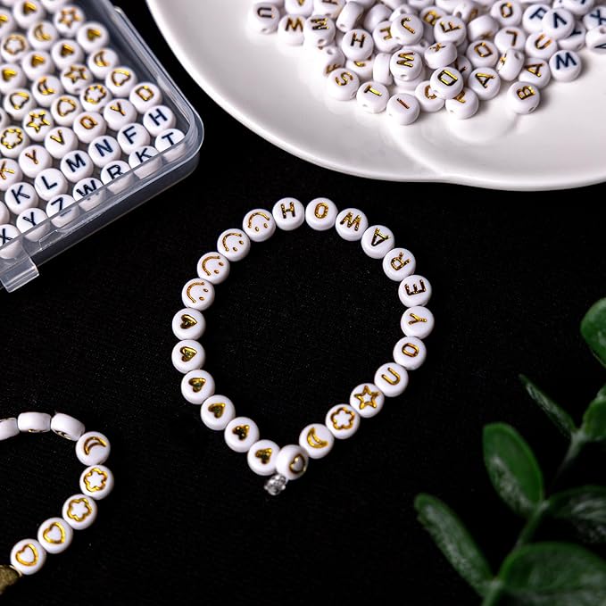 nikkiGuo 1250 PCS Letter Beads Kit with Elastic Cord – Alphabet A–Z, Numbers, Heart, Moon, Star, Smiley Beads for Friendship Bracelets & DIY Jewelry (White Beats & Black/Golden Letters)